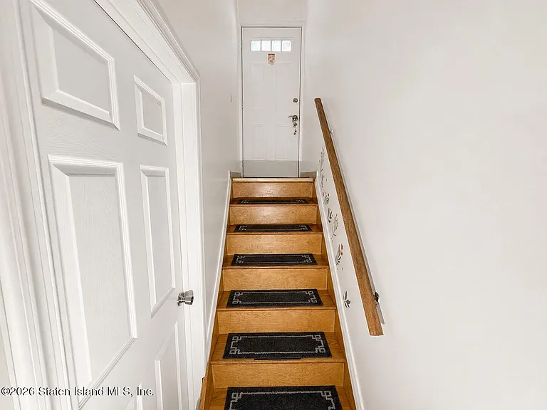 38 Pebble Ln — Photo 6