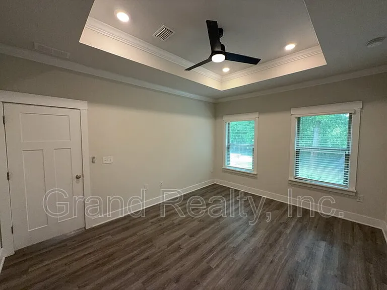 10035 Tuscan Ct — Photo 14