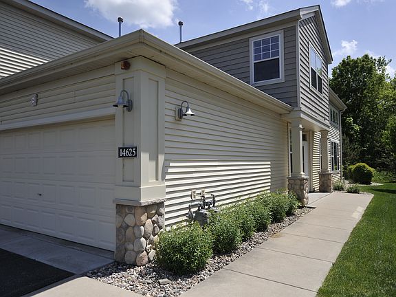 Attached 2 Car Garage