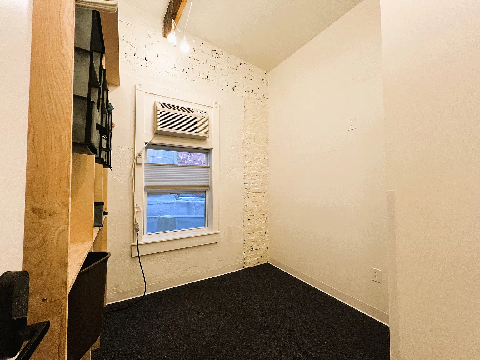 6 bed, $900 — Photo 4