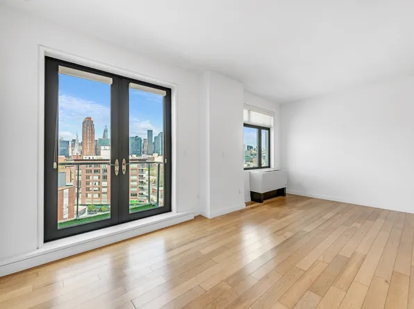 11-02 49th Avenue image 9 of 27