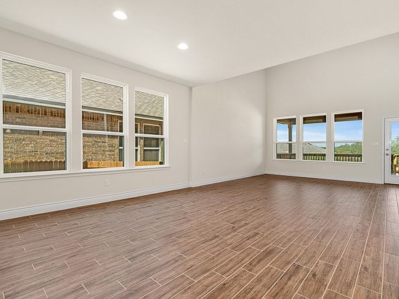 5th image of 2272 Bellewood Ln
