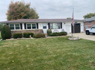 304 Cherry St, Mendota, IL 61342