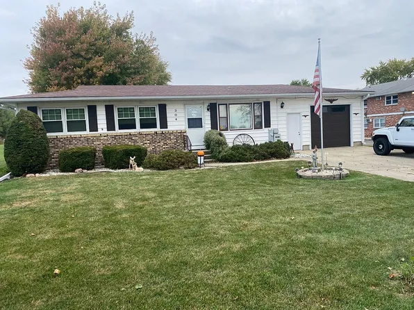 304 Cherry St, Mendota, IL 61342