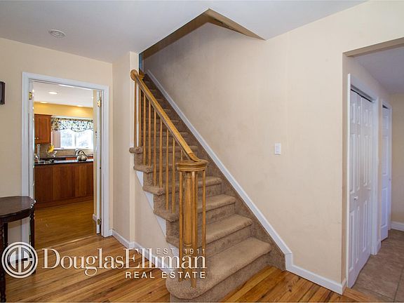 2nd image of 30 Miller Woods Dr