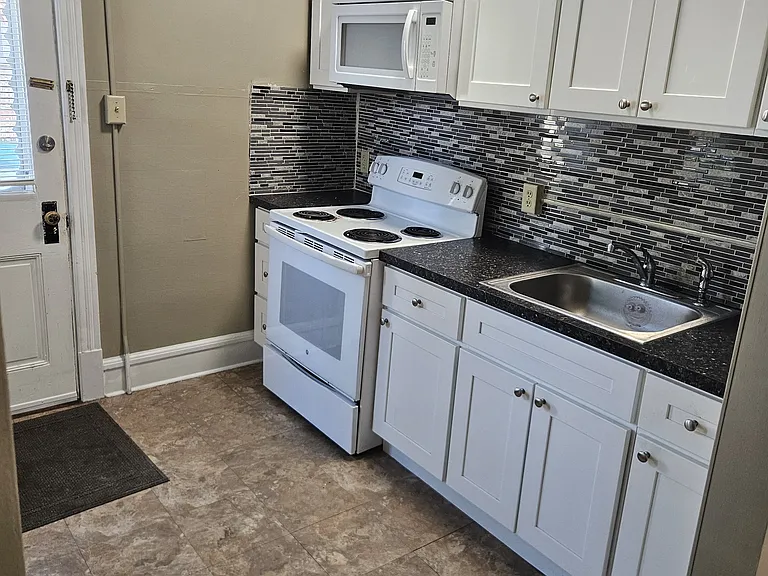 107 S Hellertown Ave #2 — Photo 5