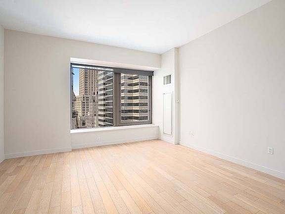3rd image of 75 Wall St APT 35J