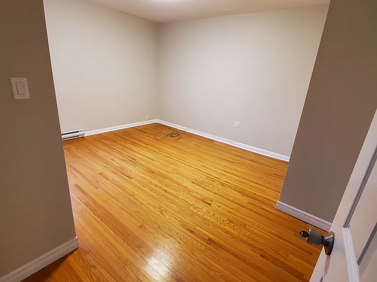 462 Victoria St #2 — Photo 14