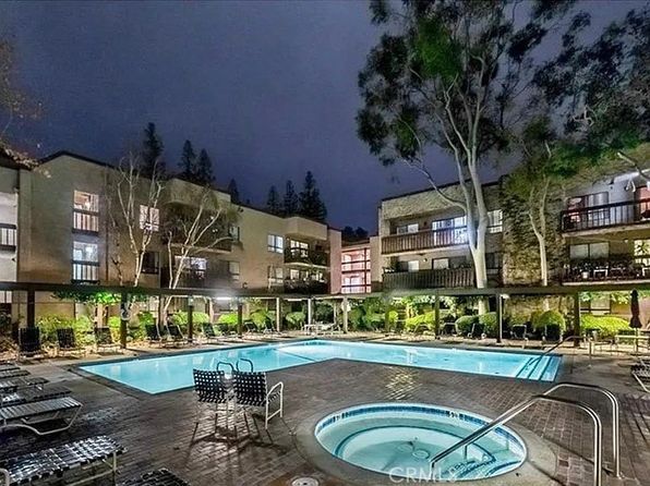 22100 Burbank Blvd UNIT 367