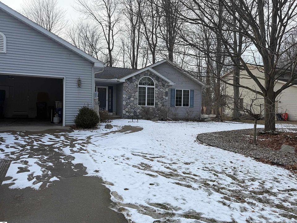 1st image of 3076 Sherwood Ln