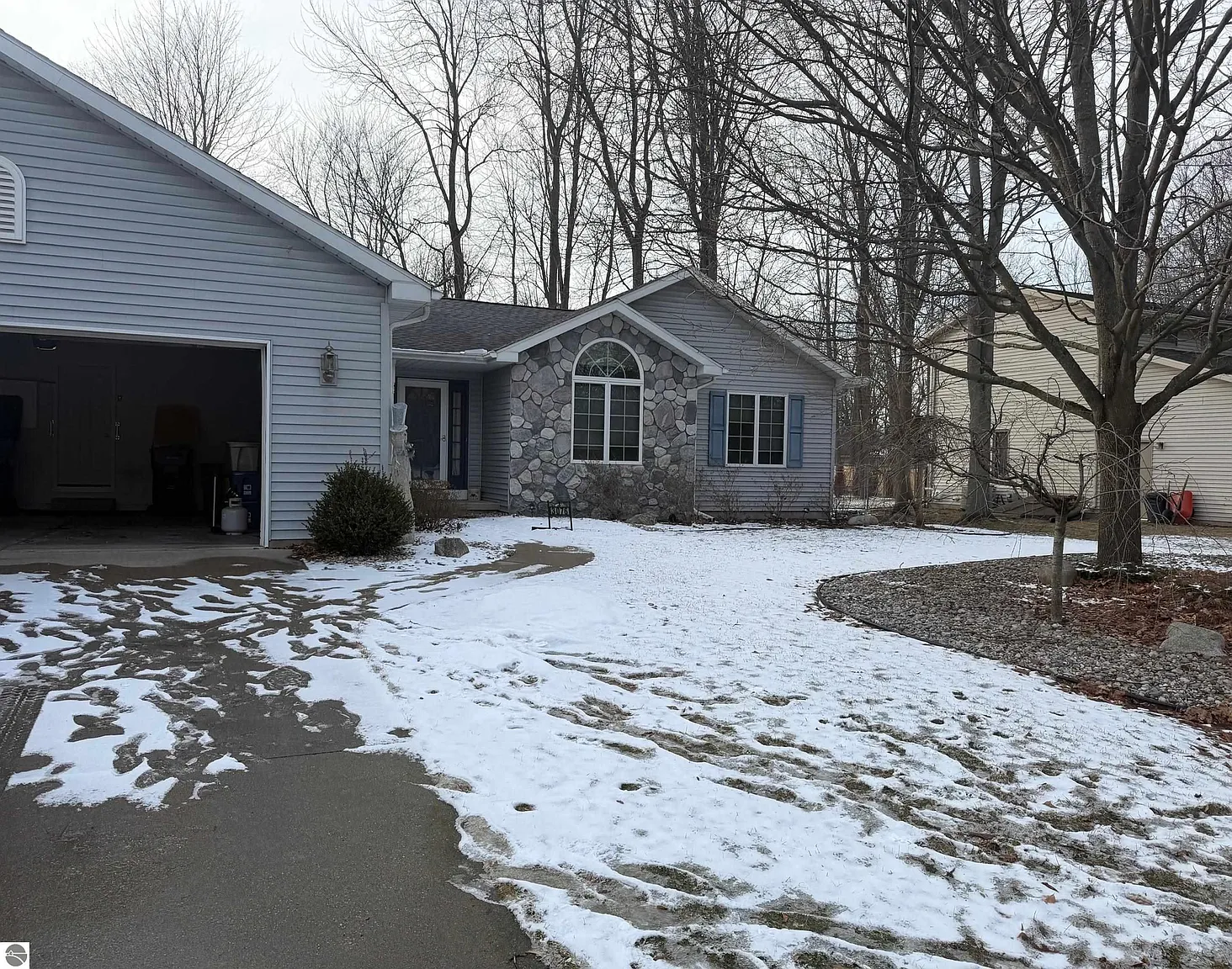 3076 Sherwood Ln photo 1