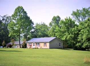 2654 Darlington Dr, Zanesville, OH 43701