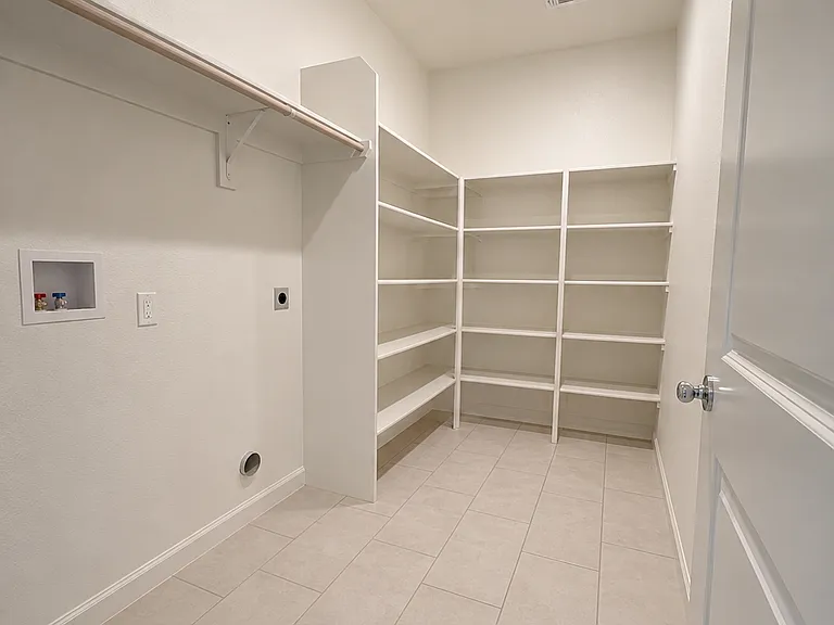 2434 Buzz Aldrin Way — Photo 33
