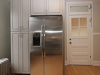4th image of 3405 N Hamlin Ave #2