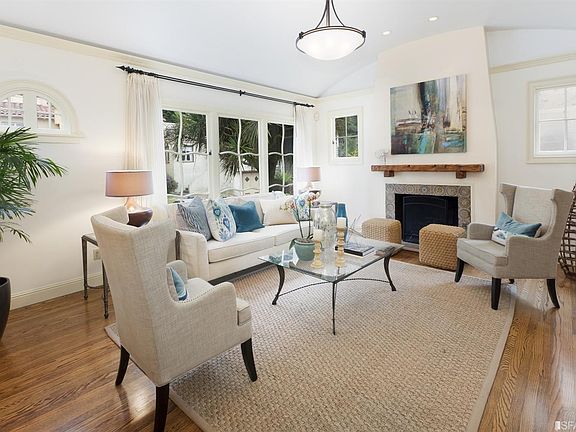 4th image of 234 Juanita Way