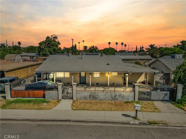 332 W 11th St, Perris, CA 92570