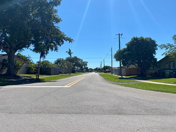5th image of 9240 NW 24th Ct