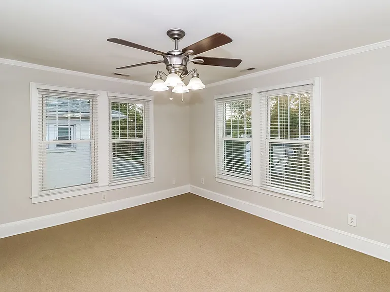 2125 Kirkwood Ave — Photo 13