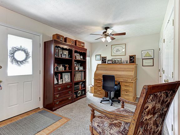 4th image of 1724 Persimmon Ct