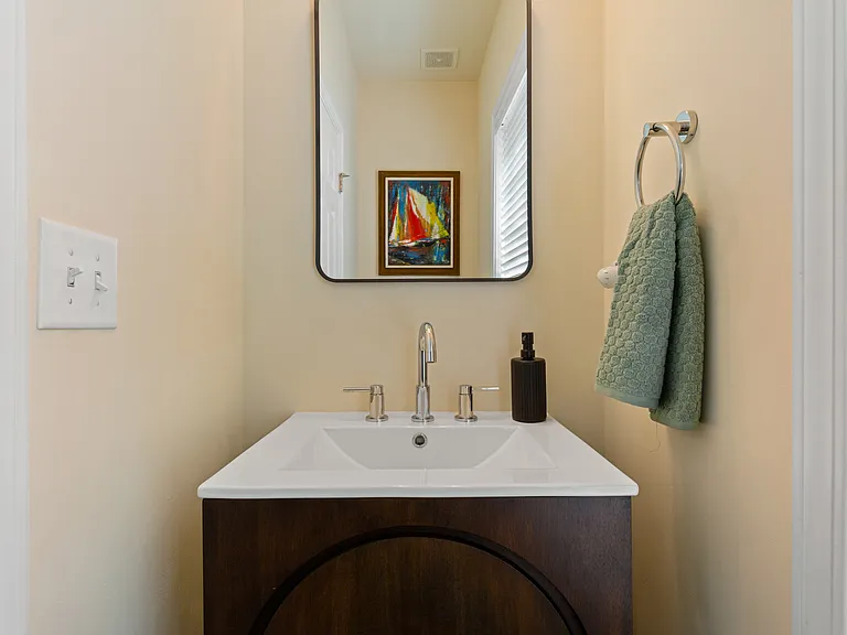 Pecan Knoll Dr — Photo 19