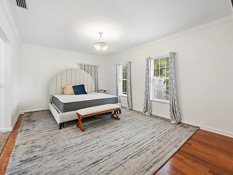 230 Park Ave — Photo 9