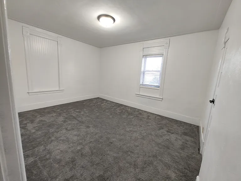 155 W Railroad St — Photo 10