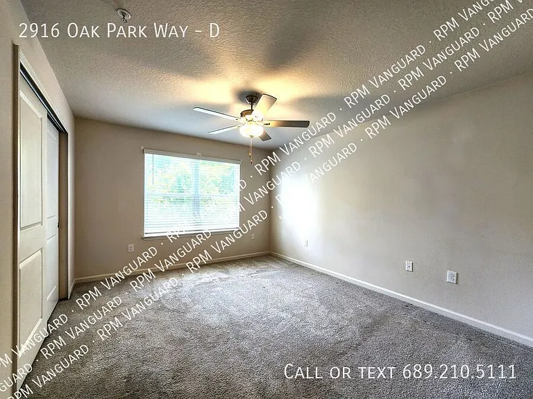 2916 Oak Park Way #D — Photo 8