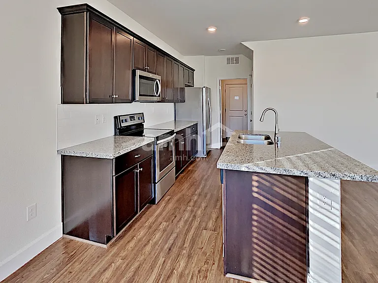 8128 Inhibition Ct — Photo 3