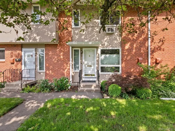 89 Centerbrook Road, Hamden, CT 06518