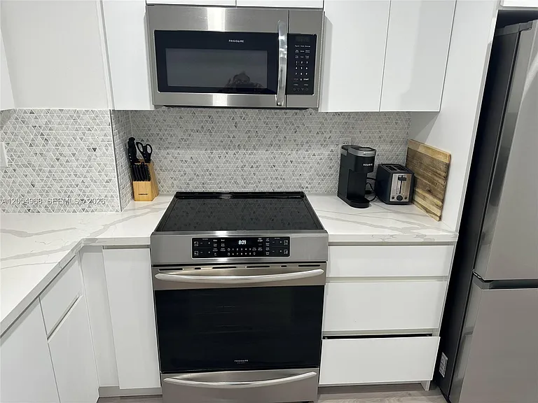 2655 Collins Ave #608 — Photo 5