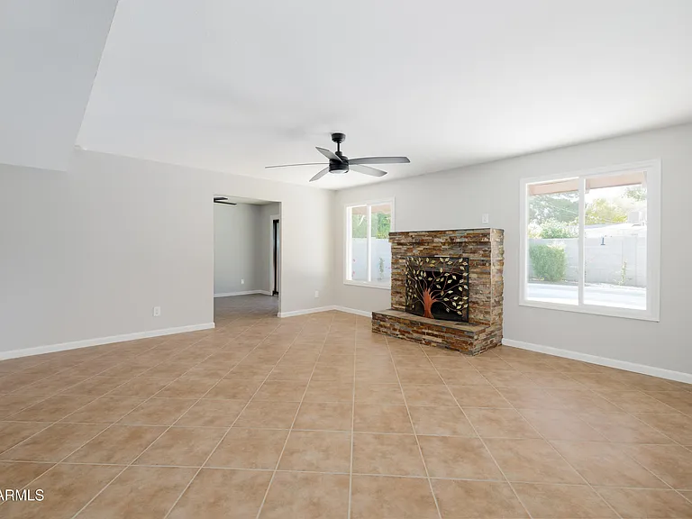 8643 E Palo Verde Dr — Photo 6