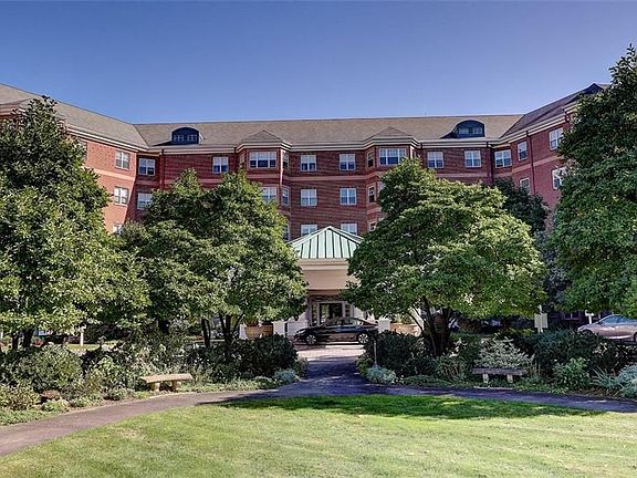 2nd image of 355 Blackstone Blvd APT 412