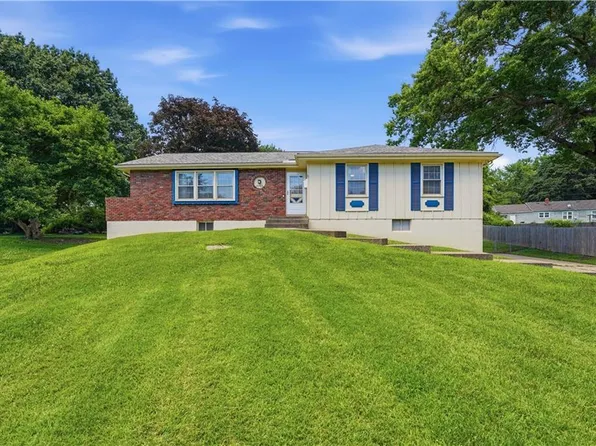 9700 E 82nd St, Raytown, MO 64138