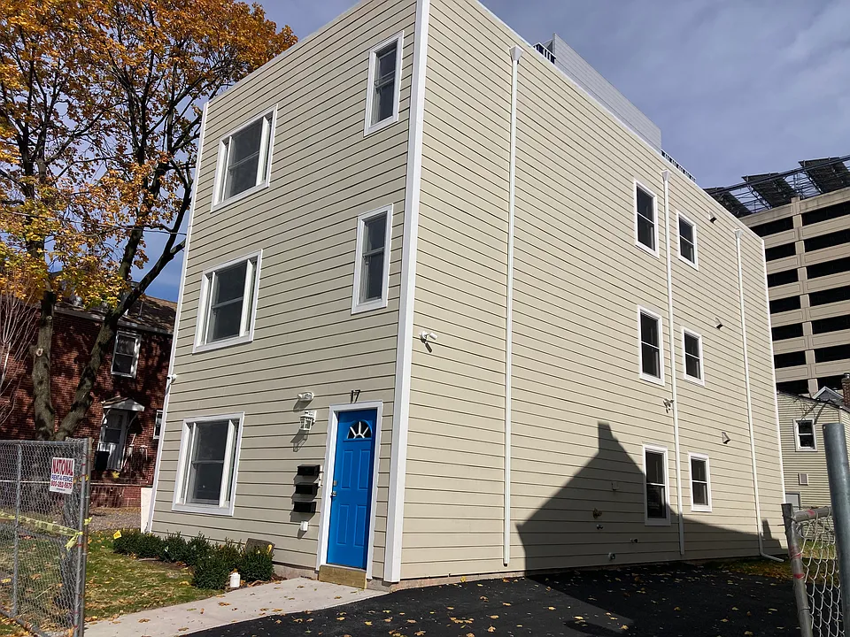 17 Harvey St