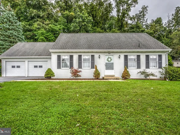 1284 Edgewood Dr, East Earl, PA 17519