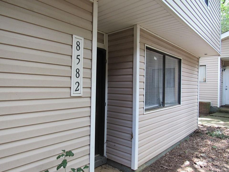 2nd image of 8582 Creekwood Way