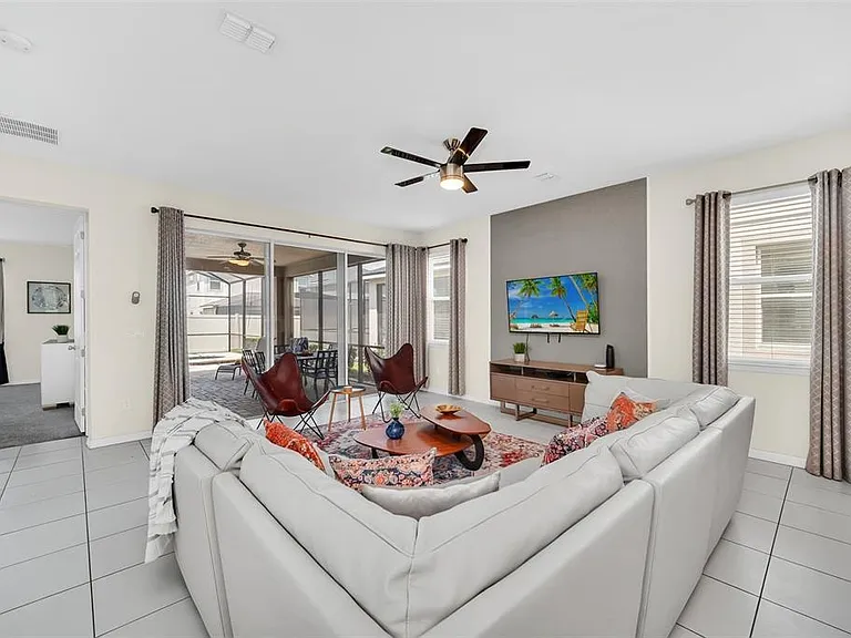 9009 Egret Mills Ter — Photo 4