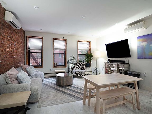 3rd image of 124 E 116th St APT 4W