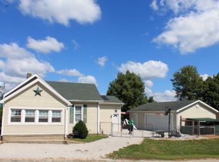 2705 Vine St, Danville, IL 61834