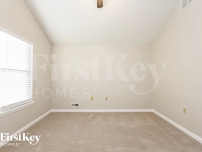12207 Tallowtree Ct — Photo 8