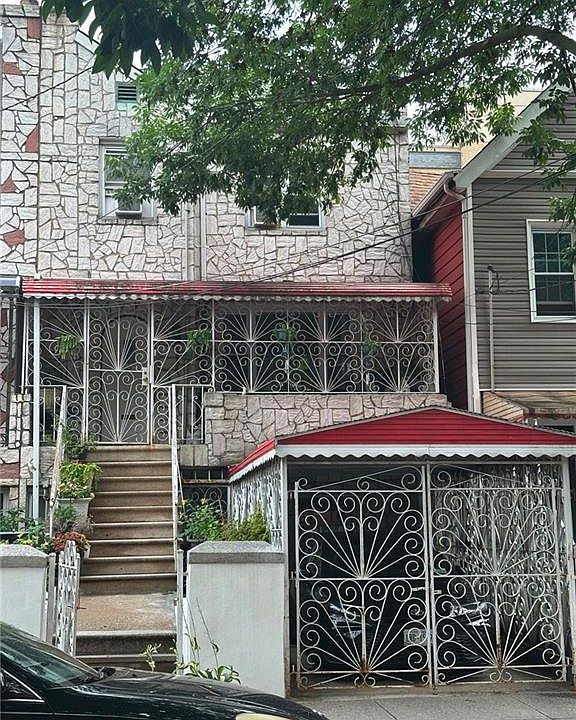 1st image of 3420 Barker Ave