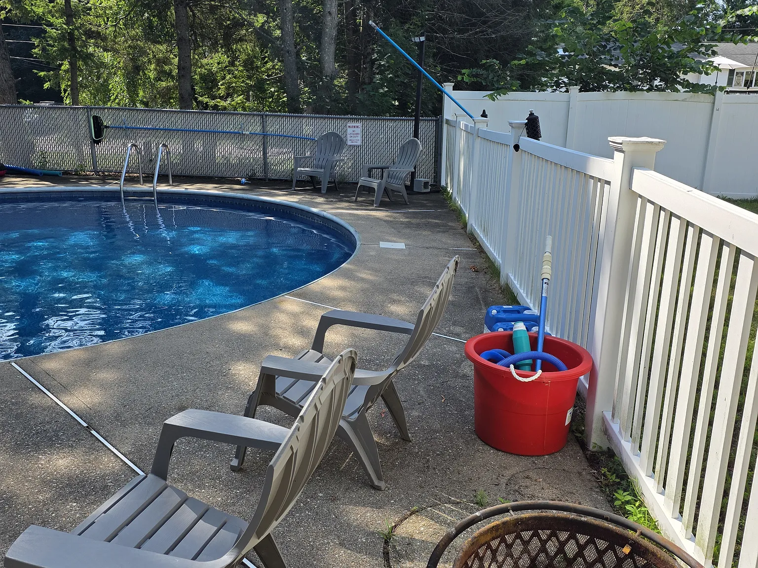 4 bed, 2400 sqft, $3,000 — Photo 3