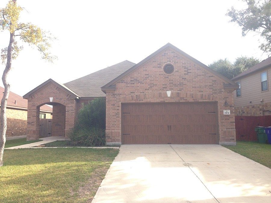 1st image of 2104 Outpost Dr