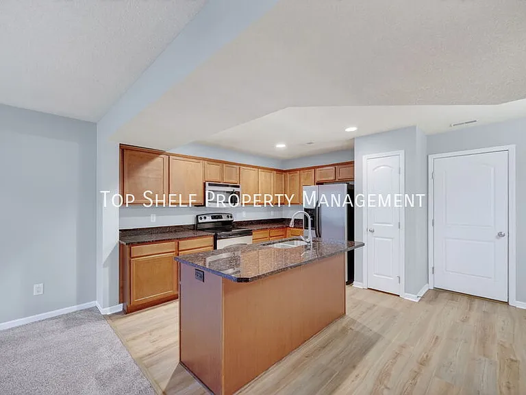 9125 Greenspire Dr #114 — Photo 9