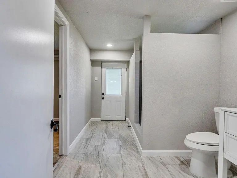 231 Dehart St #1 — Photo 21
