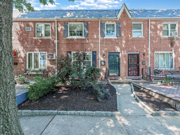 19-24 81st St #1, East Elmhurst, NY 11370