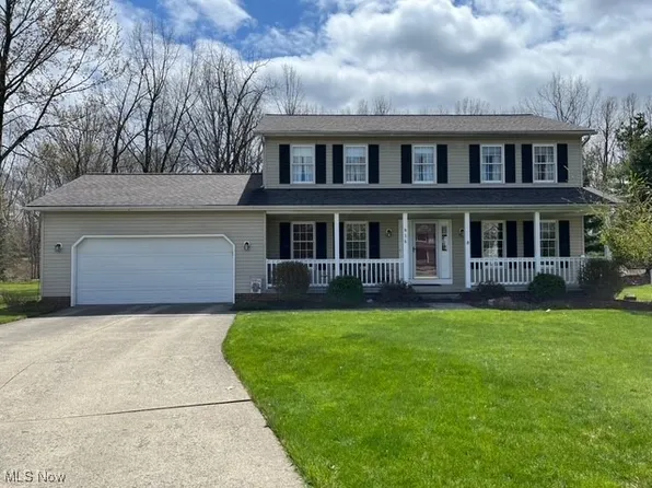 916 Sycamore Ct, Eastlake, OH 44095