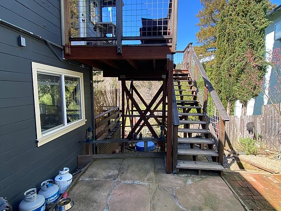 3rd image of 16424 Cutten Dr