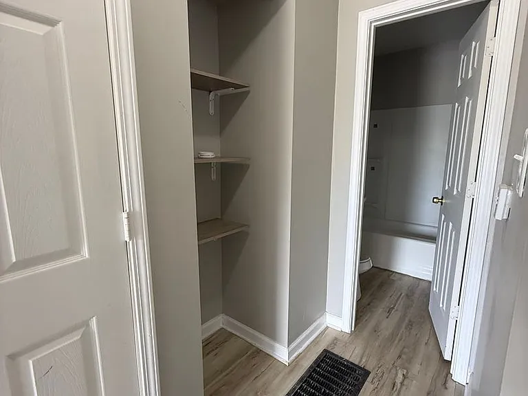 1521 N Kealing Ave — Photo 12