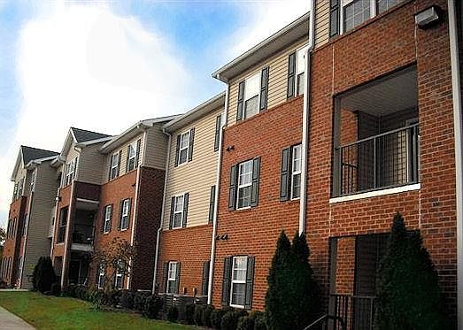 3rd image of 201 Eads St #3537615